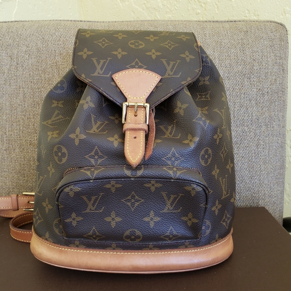 Authentic Louis Vuitton Monogram Montsauris MM backpack - Picture 1 of 8